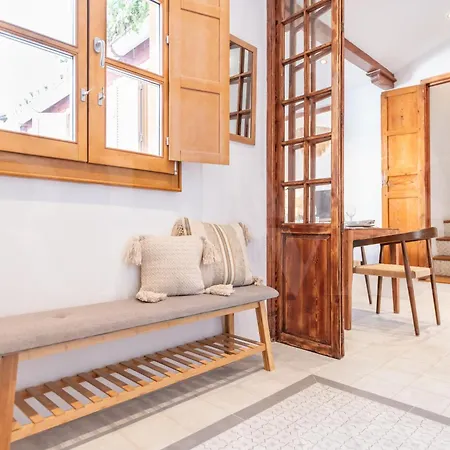 Spanish Architectural Gem Duplex - Center By Rems Apartment *