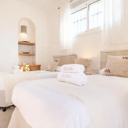 Spanish Architectural Gem Duplex - Center By Rems