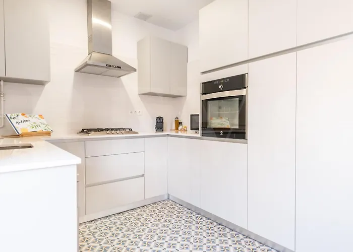 Spanish Architectural Gem Duplex - Center By Rems