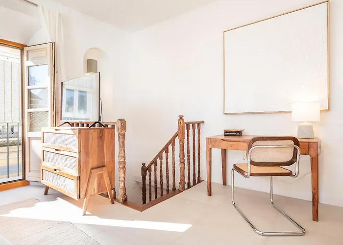 Spanish Architectural Gem Duplex - Center By Rems